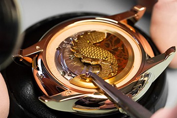 苏州劳力士手表有水雾维修